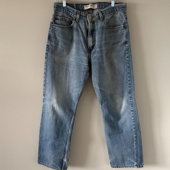 Levi's 505 Denim, Medium/Light Wash in Size 33x30 - Picture 1 of 11